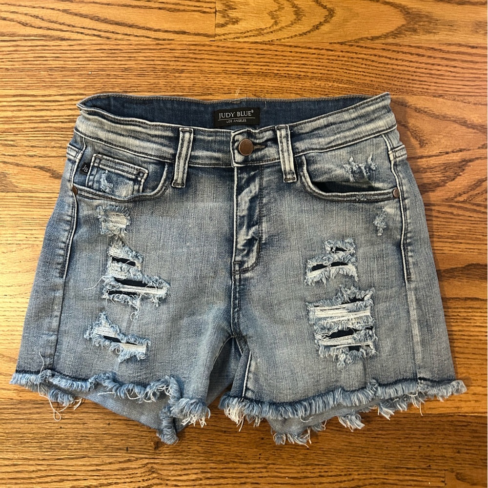 Judy Blue Distressed Denim Jean Shorts, size s